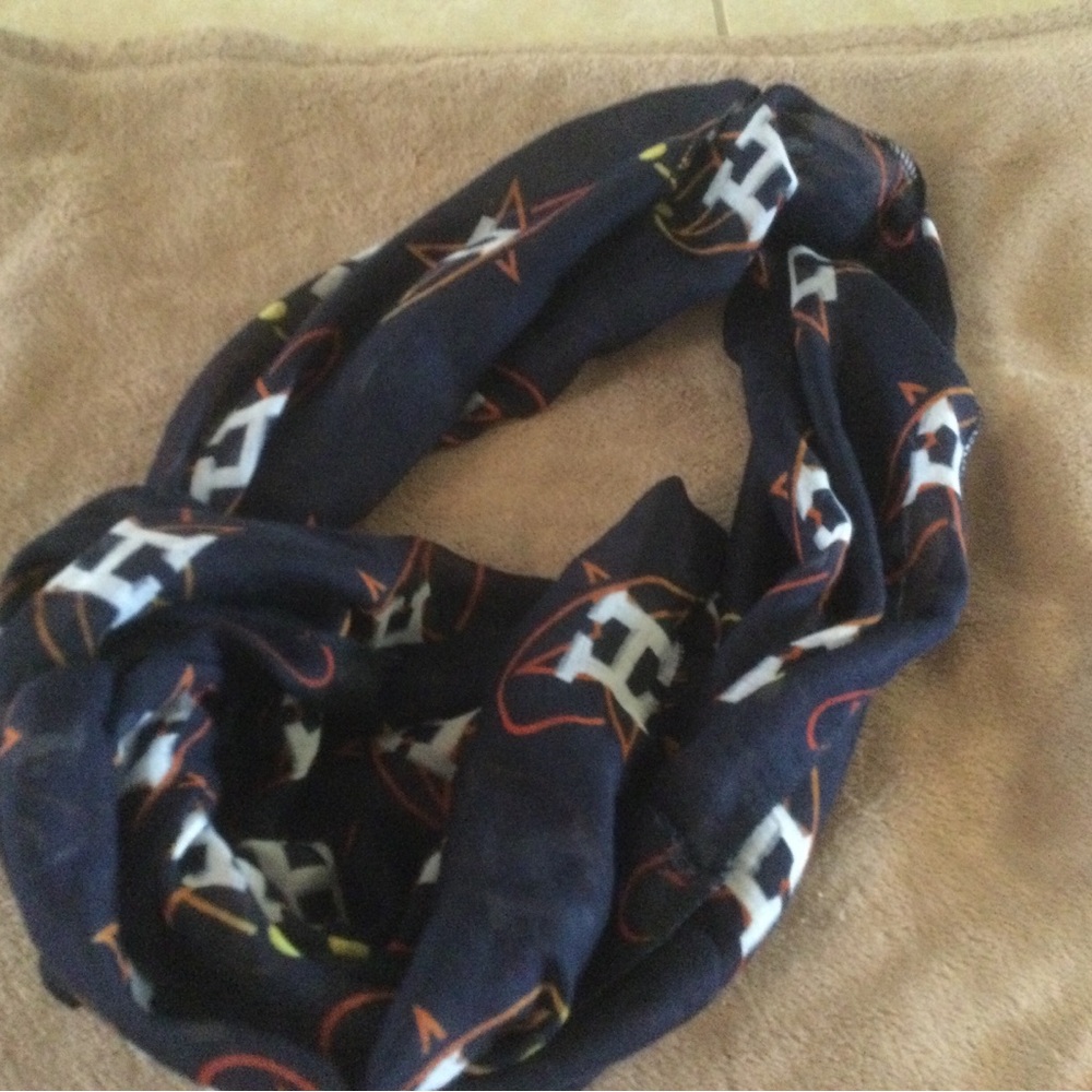 Houston Astros neck scarf. Continuous circle style